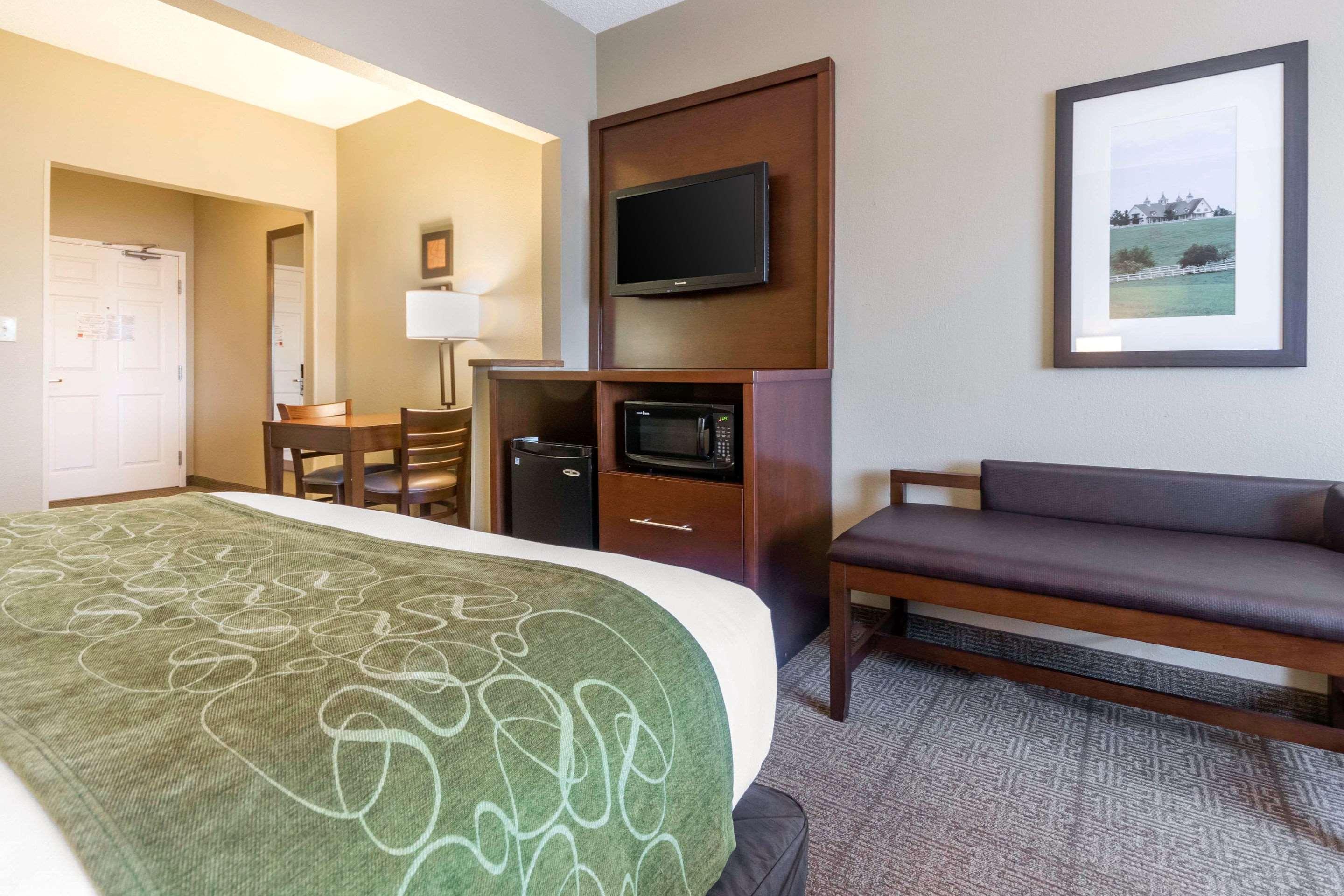 Comfort Suites Keeneland Лексингтон Экстерьер фото