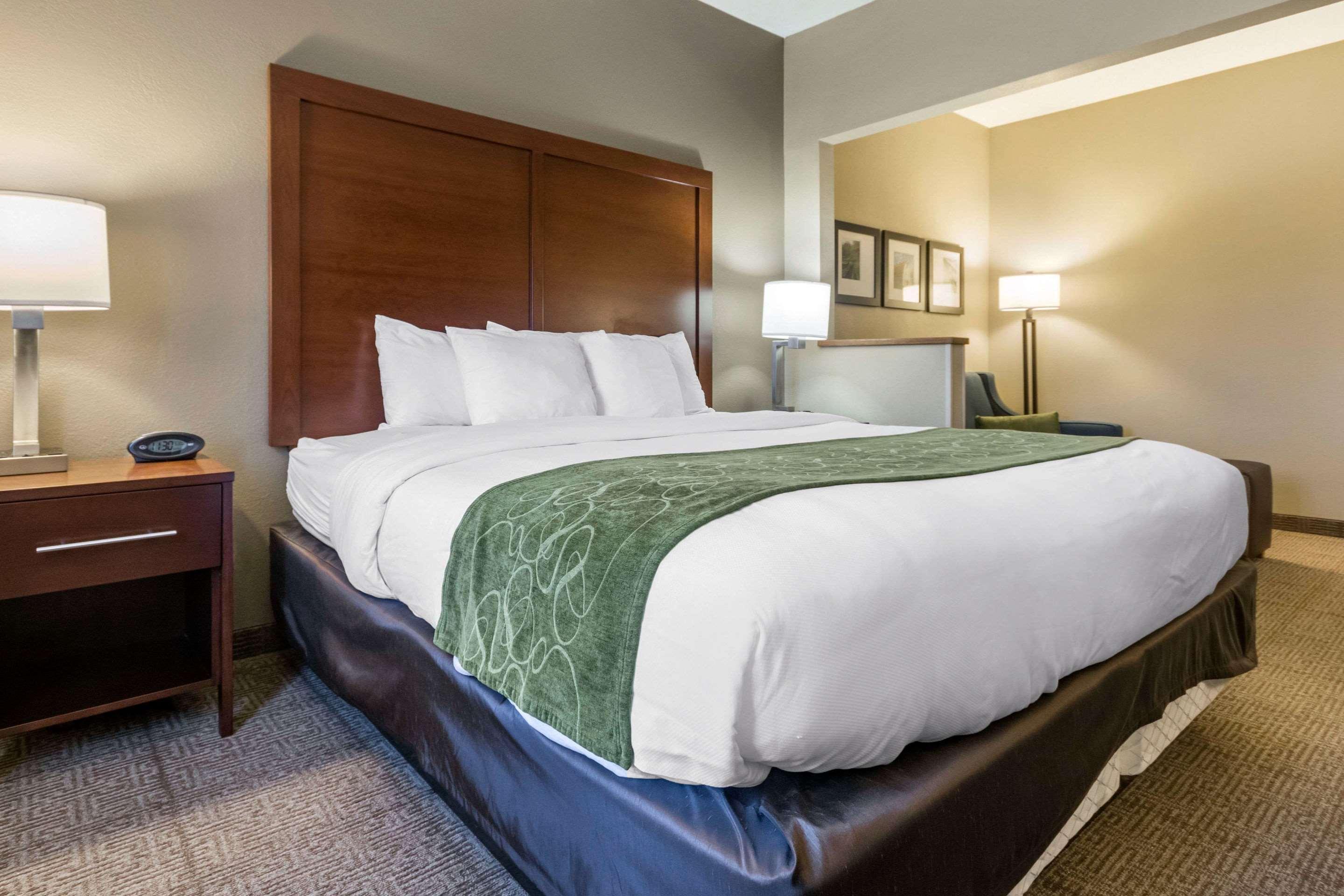 Comfort Suites Keeneland Лексингтон Экстерьер фото