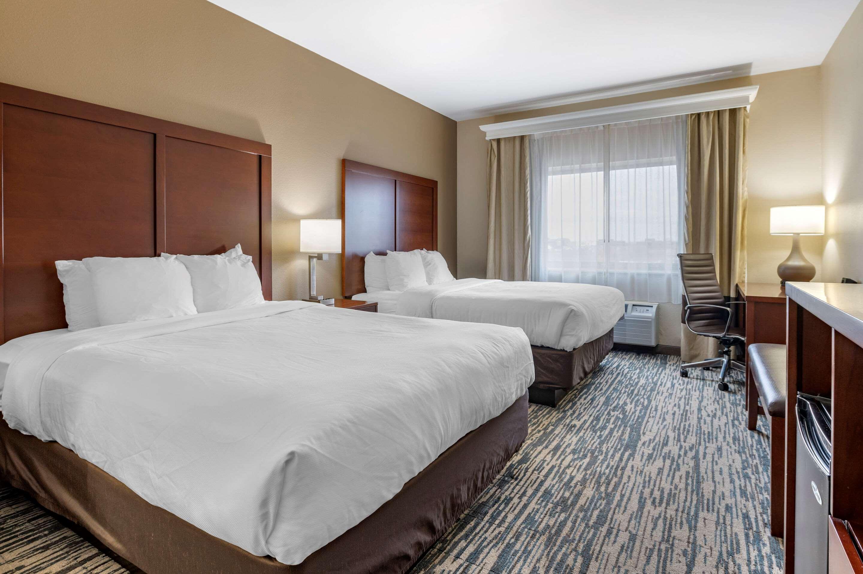 Comfort Suites Keeneland Лексингтон Экстерьер фото