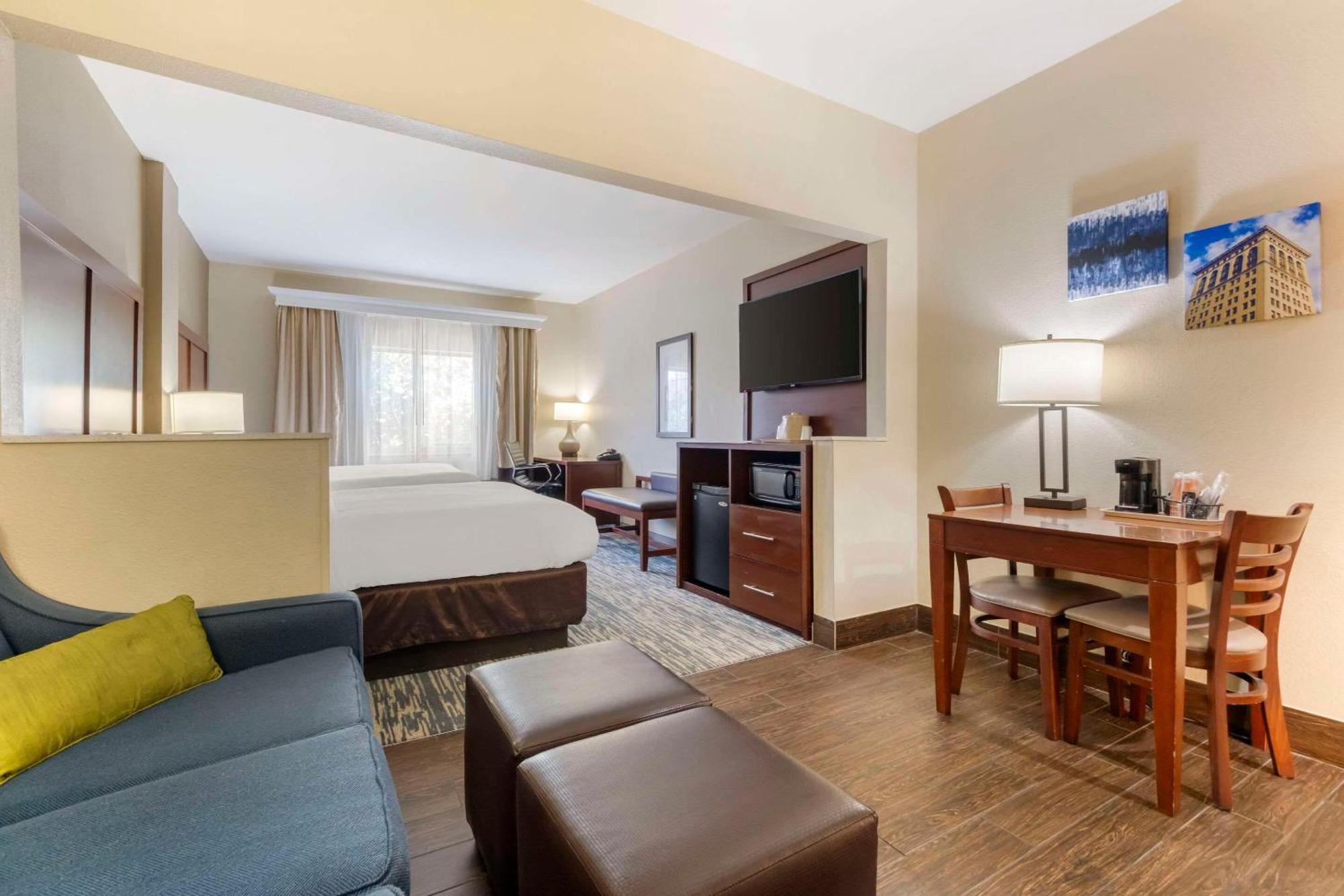 Comfort Suites Keeneland Лексингтон Экстерьер фото