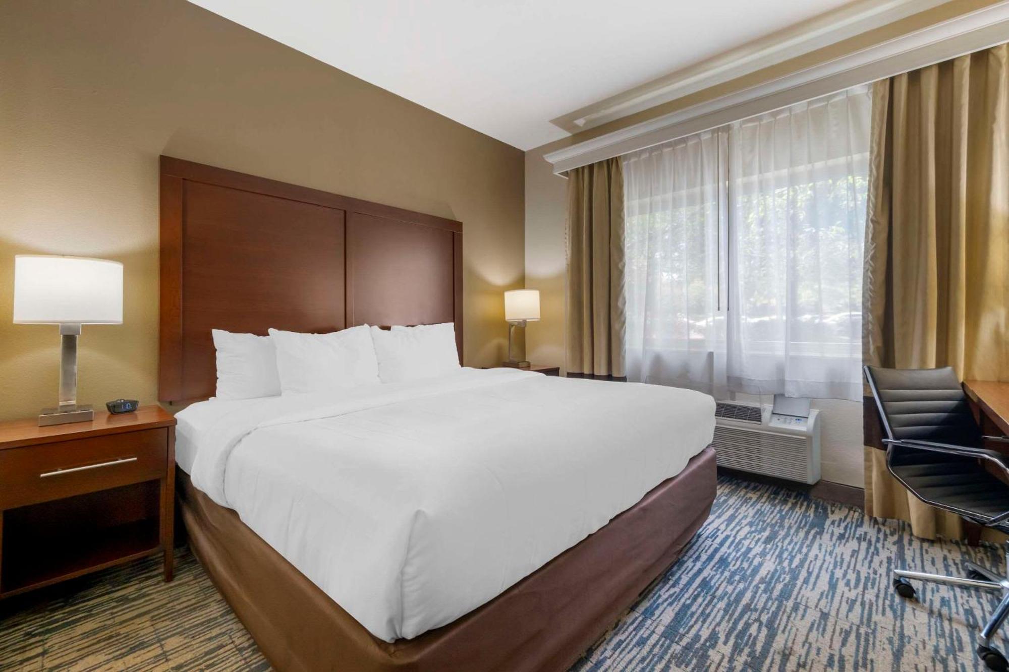 Comfort Suites Keeneland Лексингтон Экстерьер фото