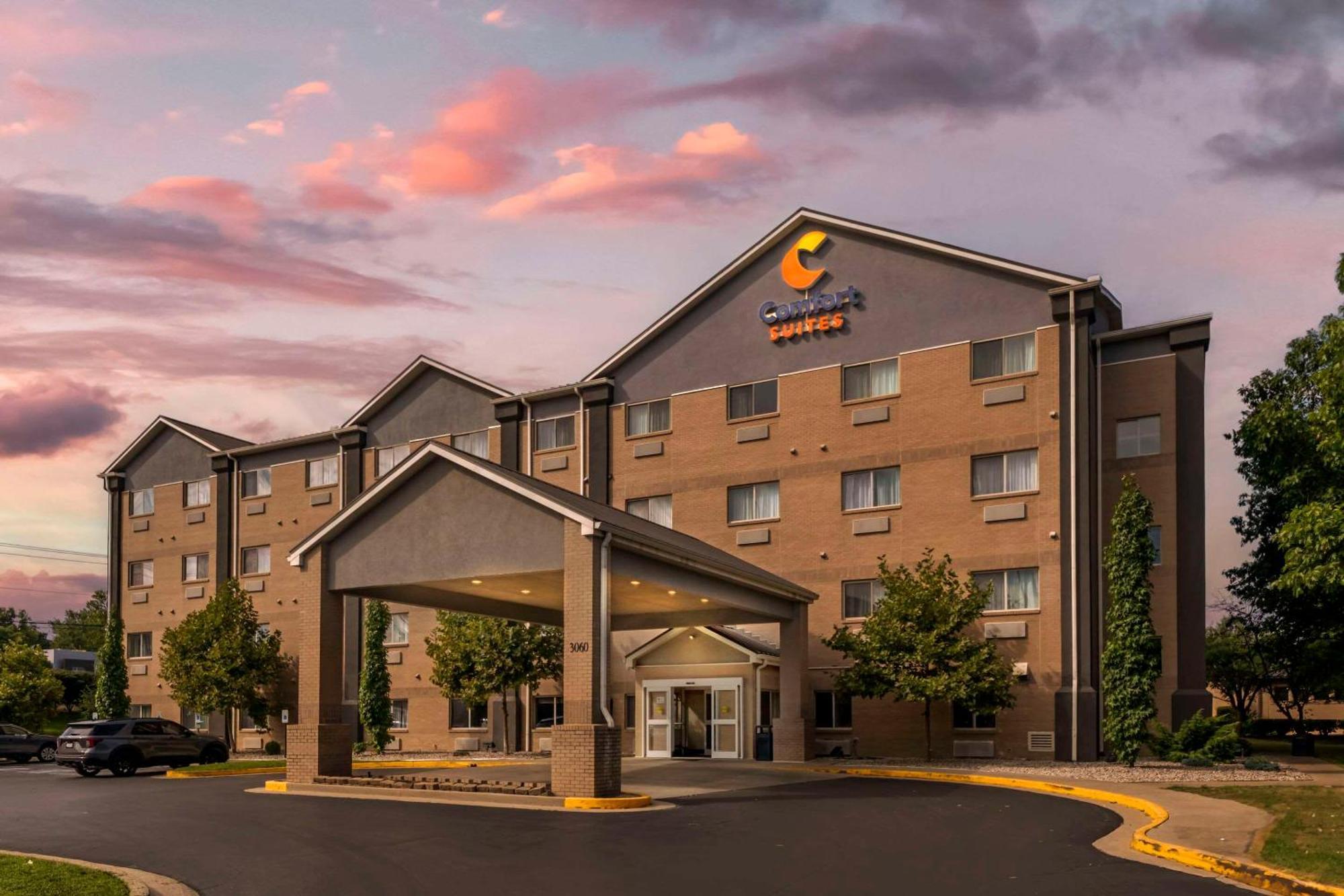 Comfort Suites Keeneland Лексингтон Экстерьер фото